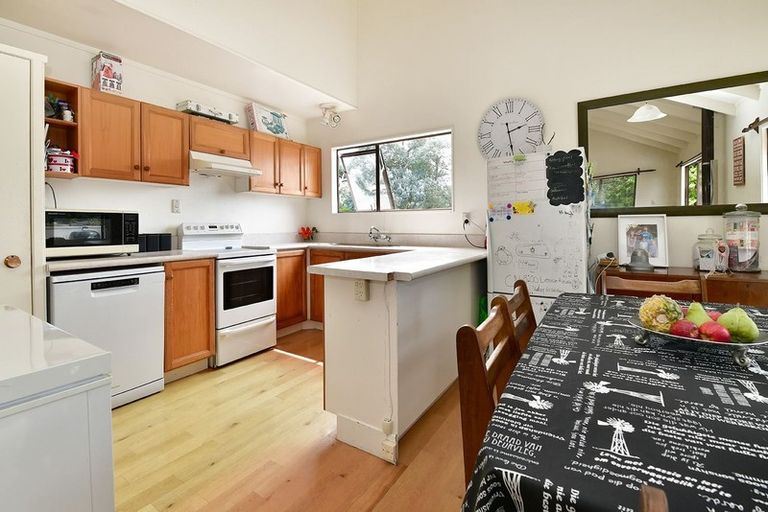 Photo of property in 39 Hillcrest Road, Hatfields Beach, Orewa, 0931