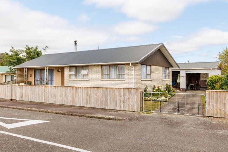 Photo of property in 11 Maire Street, Pahiatua, 4910