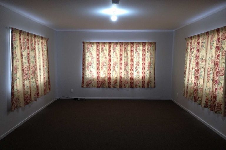 Photo of property in 46 Barneys Farm Road, Clendon Park, Auckland, 2103