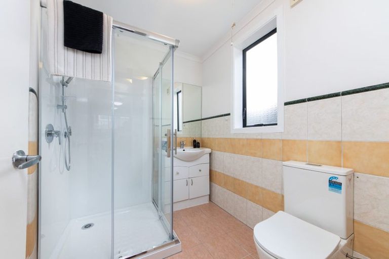 Photo of property in 44 Margate Road, Blockhouse Bay, Auckland, 0600