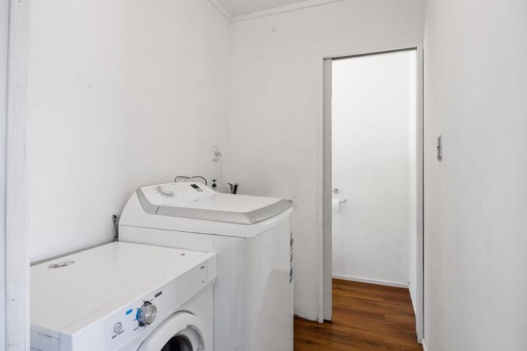 Photo of property in 3 Ward Place, Marfell, New Plymouth, 4310