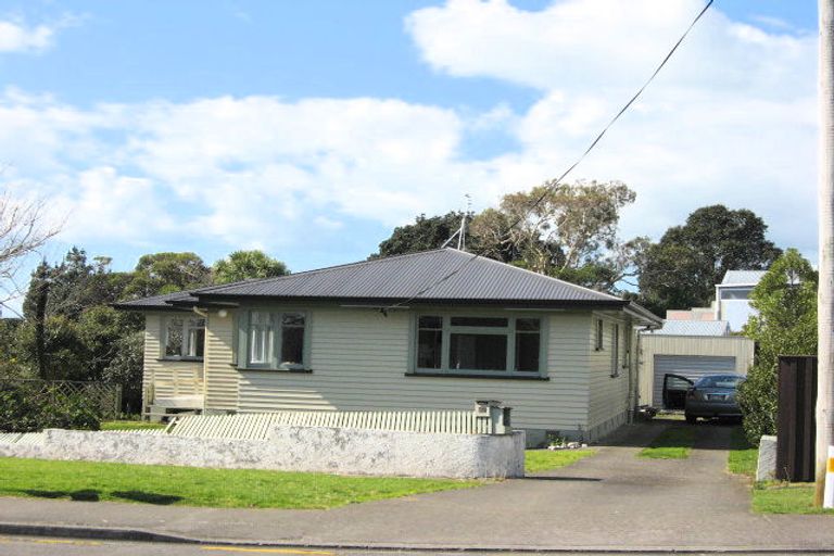 Photo of property in 37 Paynters Avenue, Strandon, New Plymouth, 4312