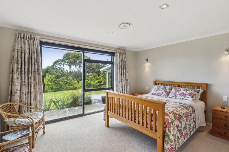 Photo of property in 37 Hadfield Road, Peka Peka, Waikanae, 5391