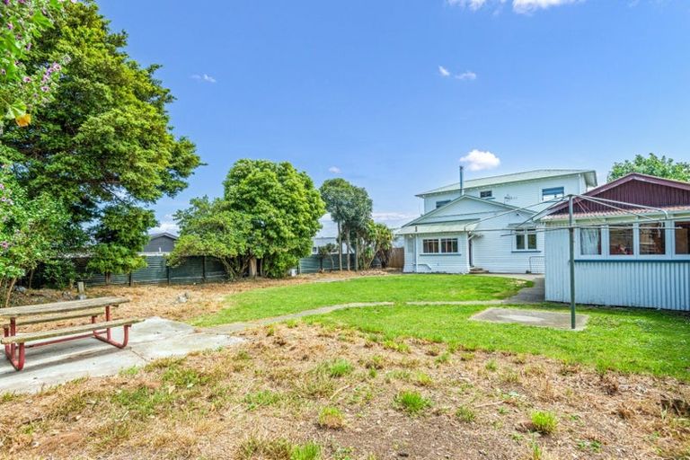 Photo of property in 64 Limbrick Street, Terrace End, Palmerston North, 4410