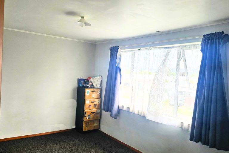 Photo of property in 8-10 Opie Place, Highbury, Palmerston North, 4412