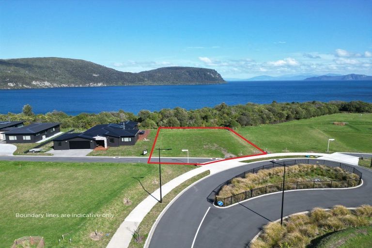 Photo of property in 11 Broadleaf Way, Kinloch, 3377