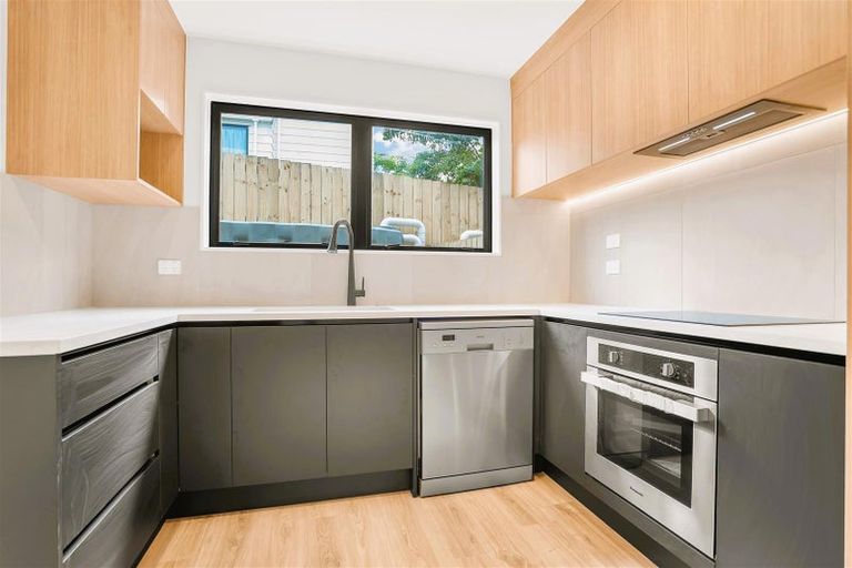 Photo of property in 16d Bellringer Road, Massey, Auckland, 0614