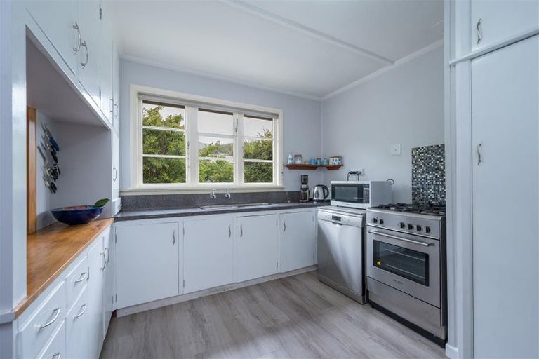 Photo of property in 1/12 Arapiki Road, Stoke, Nelson, 7011