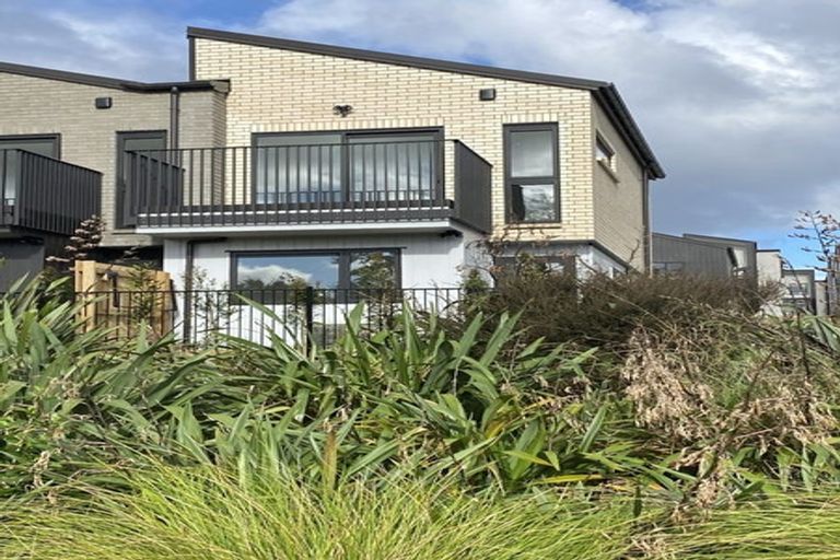 Photo of property in 7/28 Westgate Drive, Westgate, Auckland, 0614