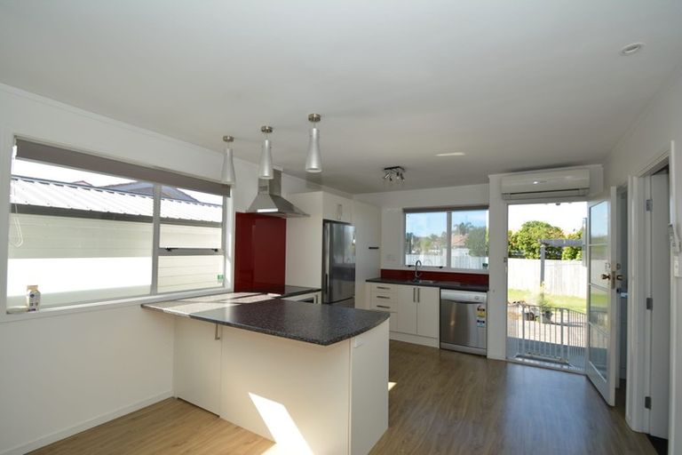 Photo of property in 15 Tyndrum Place, Highland Park, Auckland, 2010