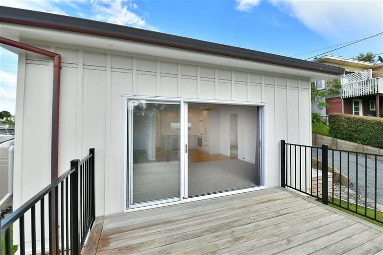 Photo of property in 11 Rata Road, Stanmore Bay, Whangaparaoa, 0932