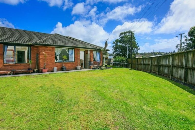 Property details for 44a Longburn Road, Henderson, Auckland, 0610