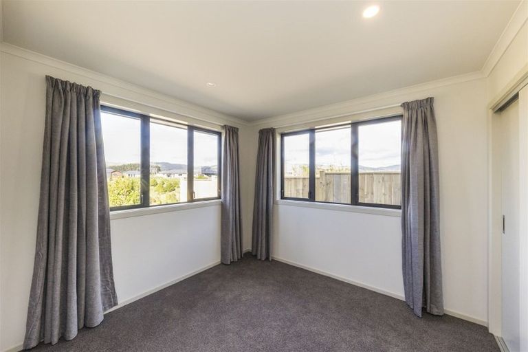 Photo of property in 38 Silicon Way, Fitzherbert, Palmerston North, 4410