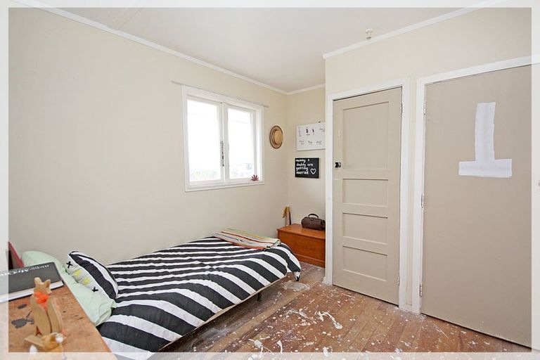 Photo of property in 19 Linklater Avenue, Foxton Beach, Foxton, 4815