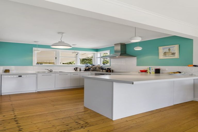 Photo of property in 2/41 Brandon Road, Glen Eden, Auckland, 0602