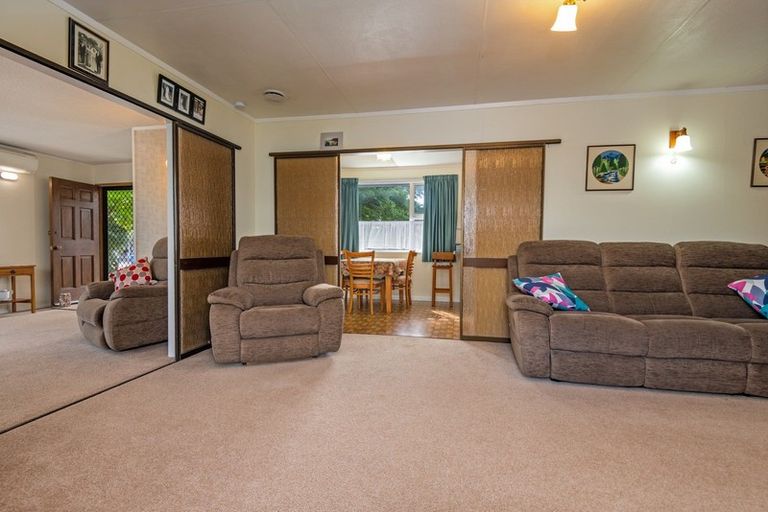 Photo of property in 25 Stillwater Place, Westbrook, Palmerston North, 4412