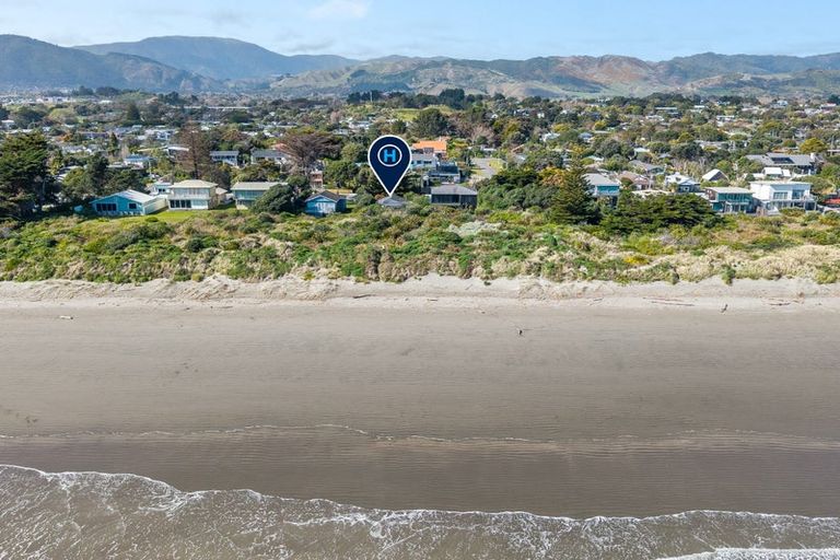 Photo of property in 59 Tutere Street, Waikanae Beach, Waikanae, 5036