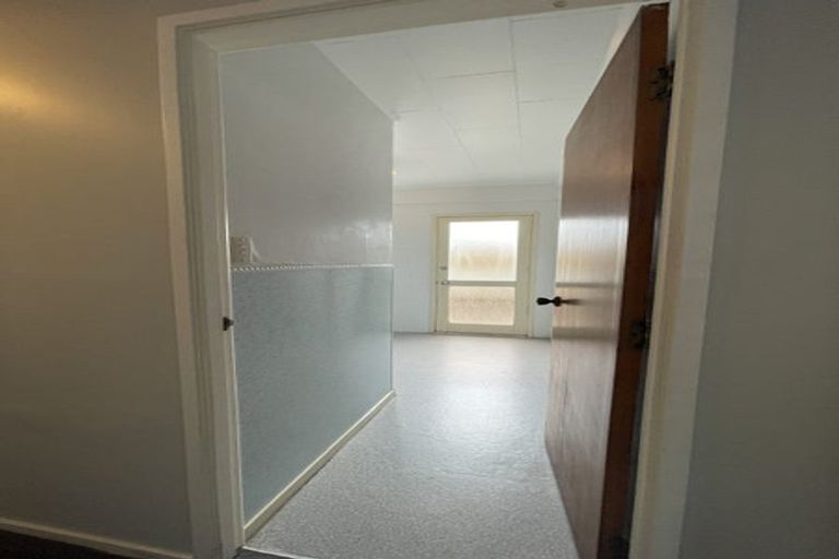 Photo of property in 226 Henderson Valley Road, Henderson, Auckland, 0612