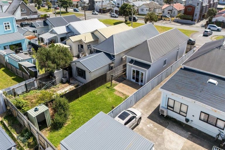 Photo of property in 138 Rongotai Road, Kilbirnie, Wellington, 6022