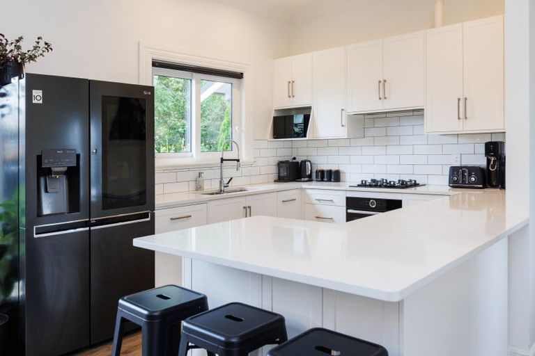 Photo of property in 32 Manson Street, Terrace End, Palmerston North, 4410