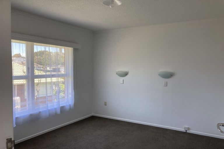 Photo of property in 3/7 Roberts Avenue, Bayswater, Auckland, 0622