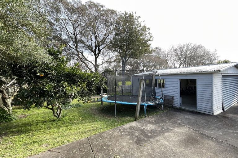 Photo of property in 36 Trinidad Road, Sunnynook, Auckland, 0620