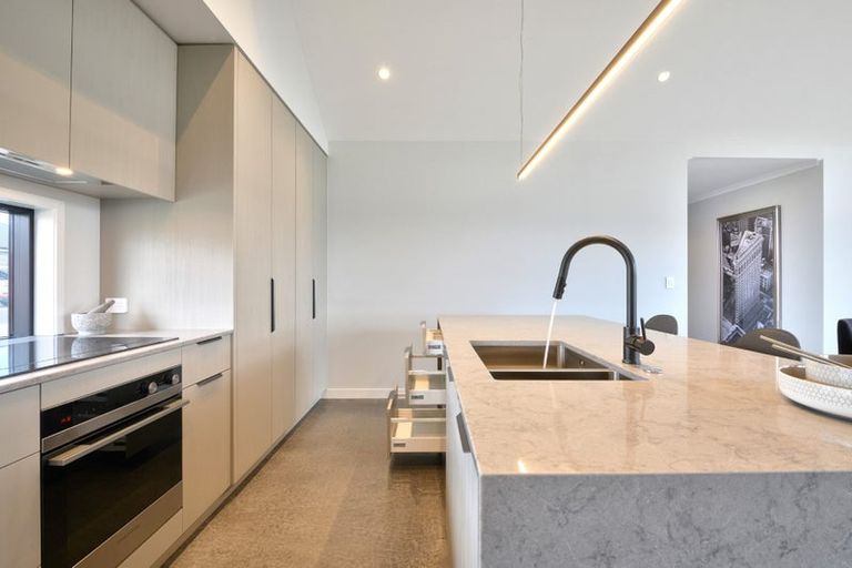 Photo of property in 38 Vinistra Road, Kumeu, 0810