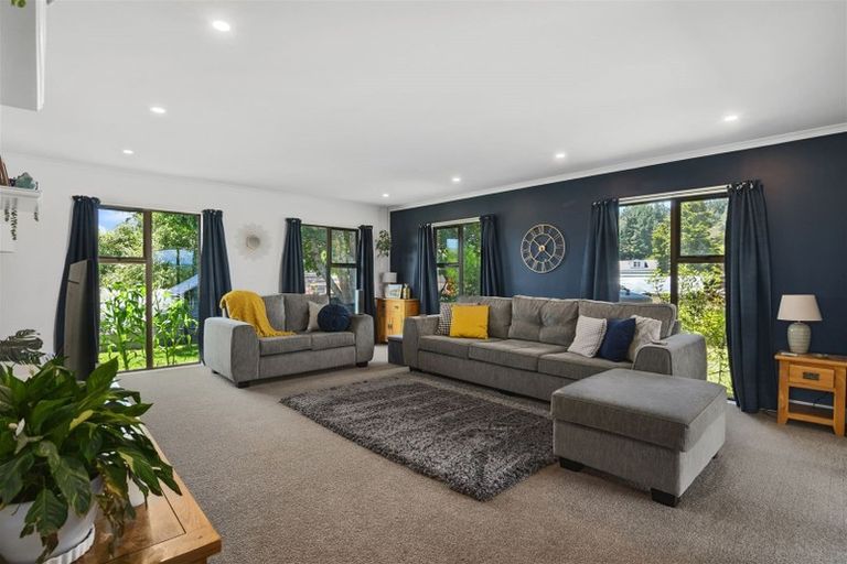 Photo of property in 28 Neudorf Road, Upper Moutere, 7175