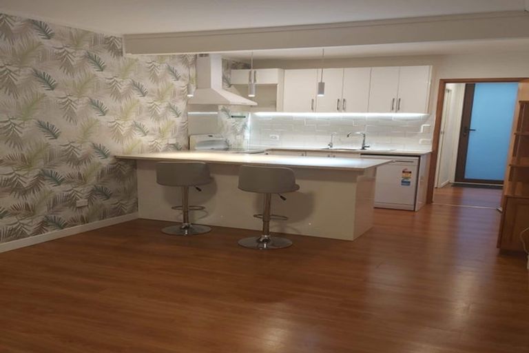 Photo of property in 2/249 Muritai Road, Eastbourne, Lower Hutt, 5013