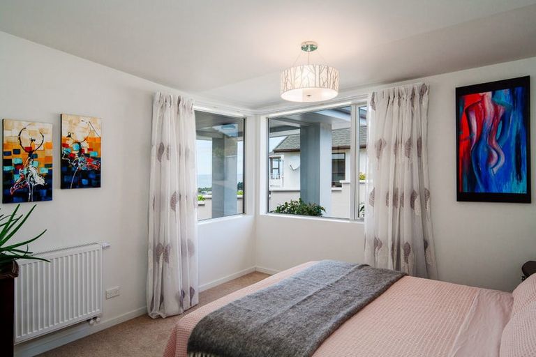 Photo of property in 93 Easther Crescent, Kew, Dunedin, 9012