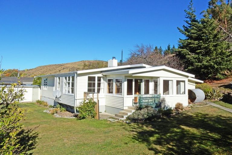 Photo of property in 10 Settlement Road, Kurow, 9435