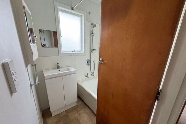 Photo of property in 28 Follis Street, Te Aroha, 3320