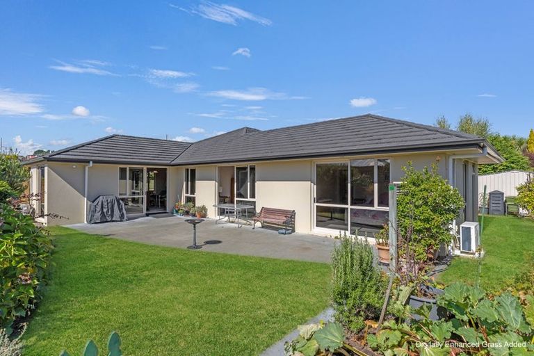 Photo of property in 9 Magnolia Rise, Waipahihi, Taupo, 3330