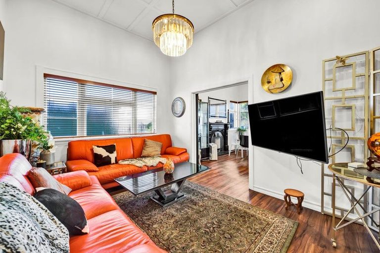 Photo of property in 35 Victoria Street, Patea, 4520