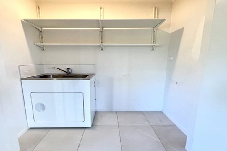 Photo of property in 32 Bellbird Street, Papakura, 2110