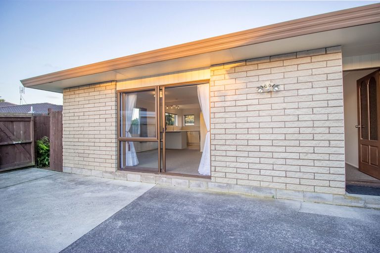 Photo of property in 1b Milton Road, Orewa, 0931