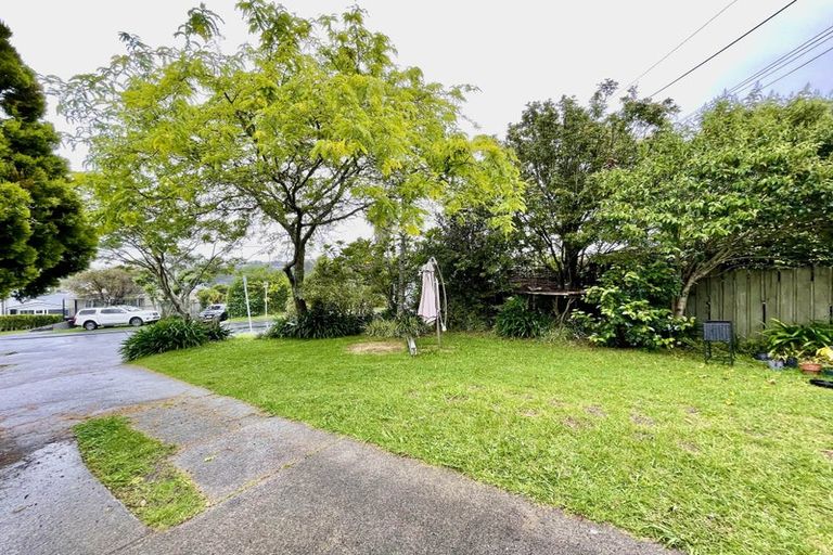 Photo of property in 13 Peter Terrace, Castor Bay, Auckland, 0620