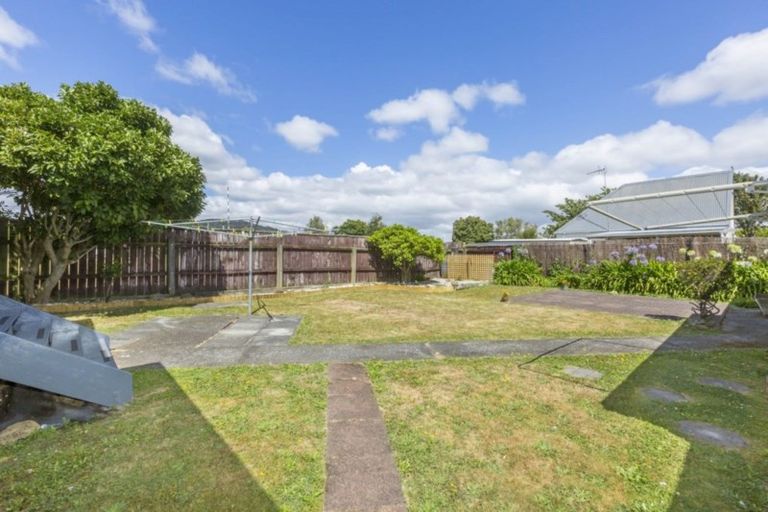 Photo of property in 33 Pine Avenue, Upper Hutt Central, Upper Hutt, 5018