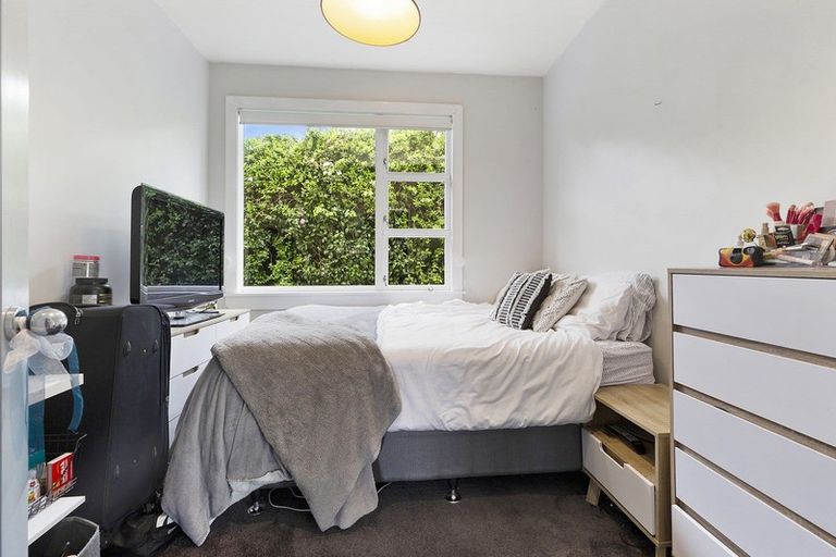 Photo of property in 7 Moana Road, Kelburn, Wellington, 6012