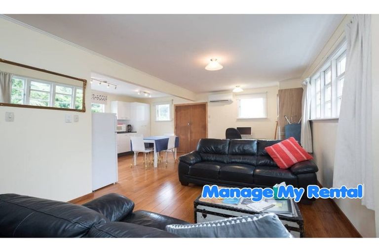 Photo of property in 92 Fraser Avenue, Johnsonville, Wellington, 6037