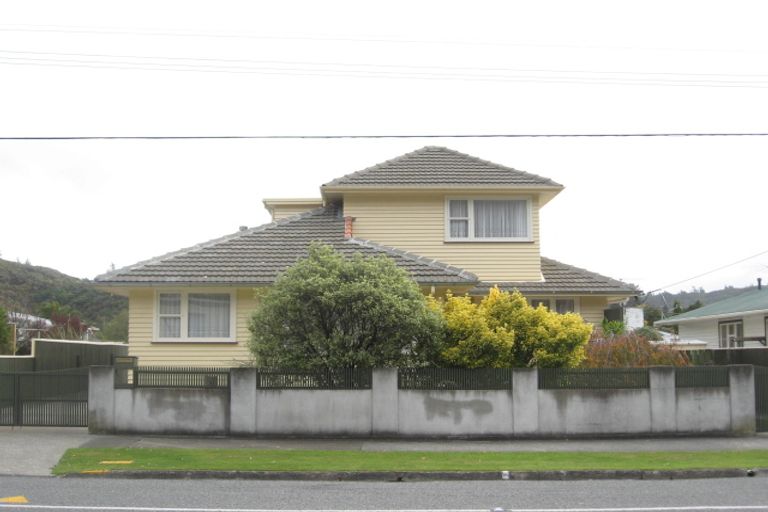 Photo of property in 56 Horoeka Street, Stokes Valley, Lower Hutt, 5019