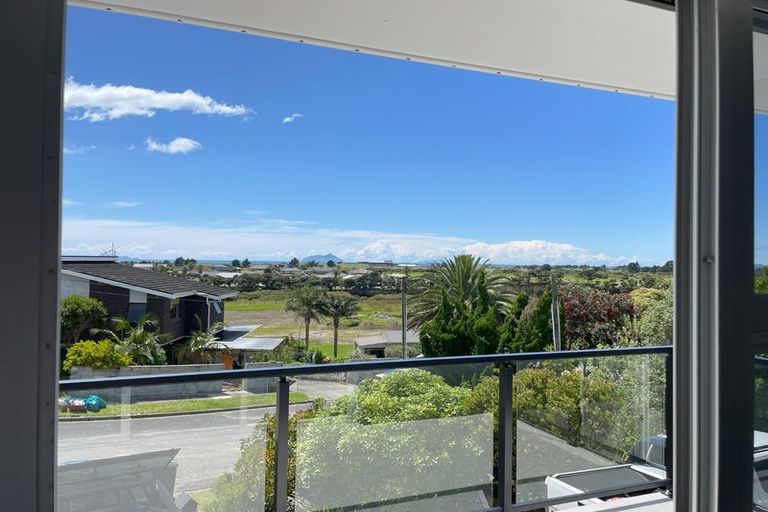 Photo of property in 18 Seaview Road, Ruakaka, 0116