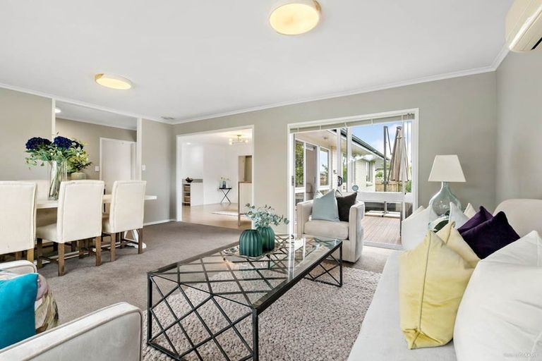 Photo of property in 1/50 Orangewood Drive, Northpark, Auckland, 2013