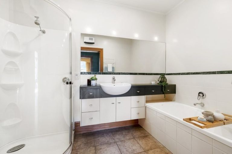 Photo of property in 27 Boundary Road, Kelburn, Wellington, 6012