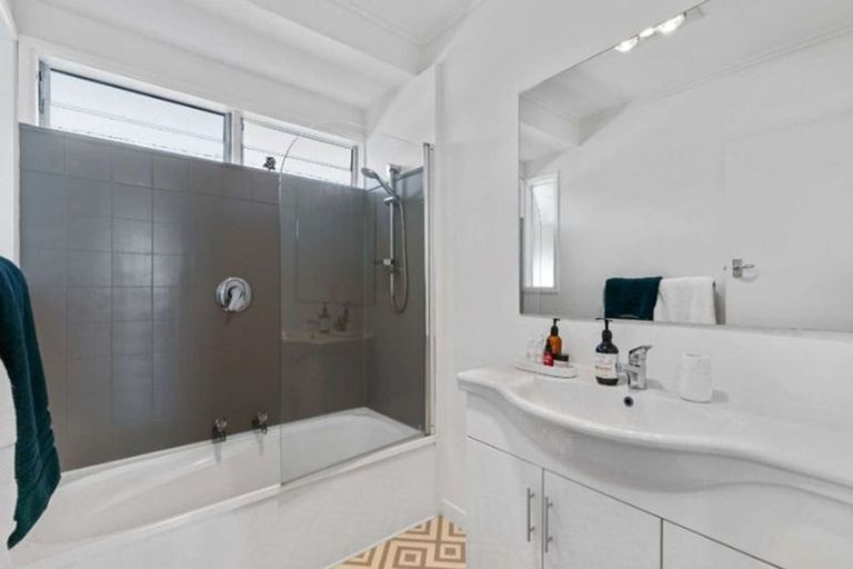 Photo of property in 15a Howden Street, Waiuku, 2123