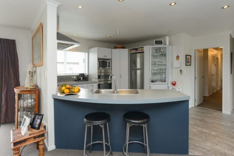 Photo of property in 398 Southland Place, Raureka, Hastings, 4120