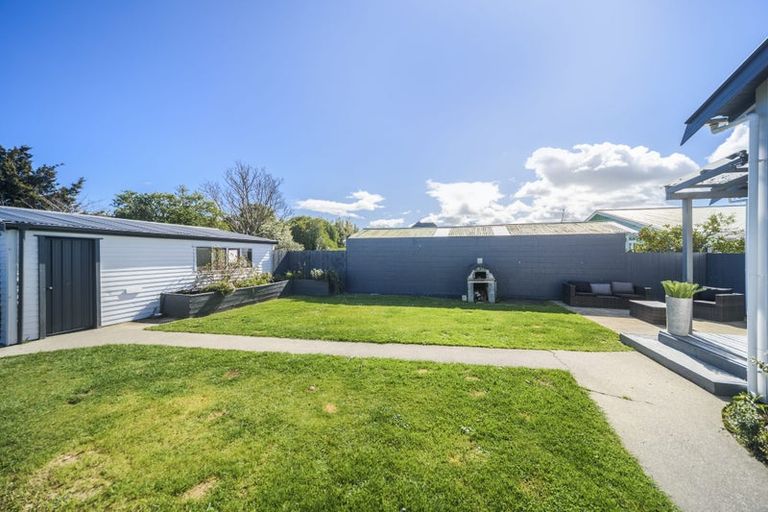 Photo of property in 46 Kingswood Street, Takaro, Palmerston North, 4412