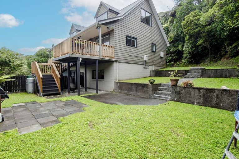 Photo of property in 30 Stanton Crescent, Karoro, Greymouth, 7805