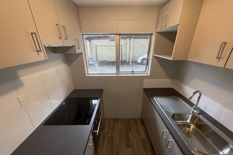 Photo of property in 2/20 Atkinson Avenue, Otahuhu, Auckland, 1062