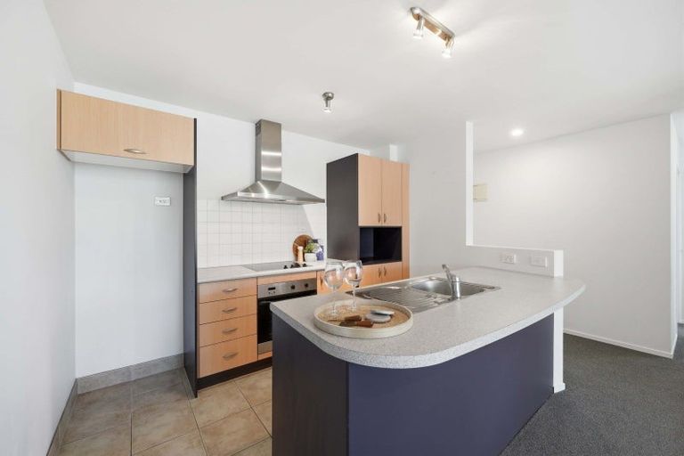 Photo of property in Bay Palms Apartments, 12/30b Bute Road, Browns Bay, Auckland, 0630